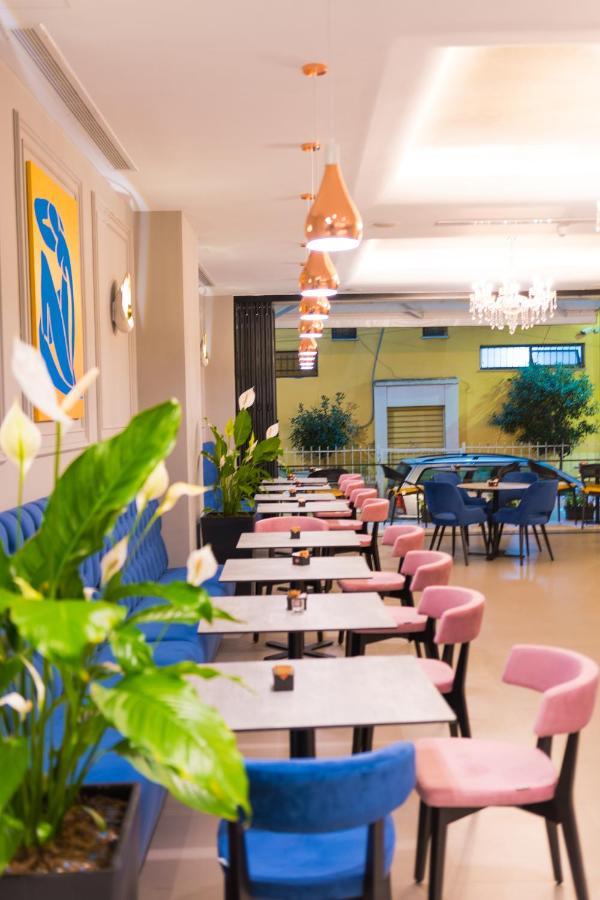 Hotel Golden ,